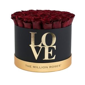The Million Roses Accents - THE MILLION ROSES— in Red The Million Roses Accents - THE MILLION ROSES— in Red